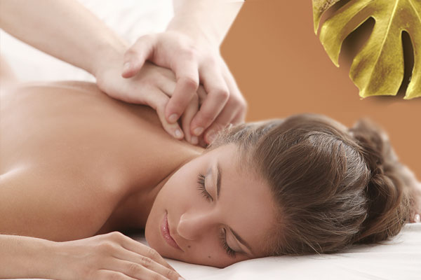 Relaksujący masaż pleców